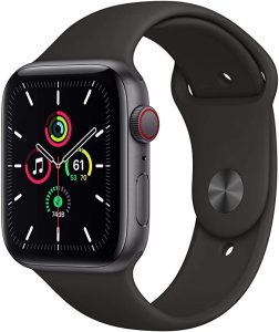 Apple Watch SE (GPS + Cellulaire, 44mm) boîtier en aluminium gris sidéral avec bracelet sport noir. 