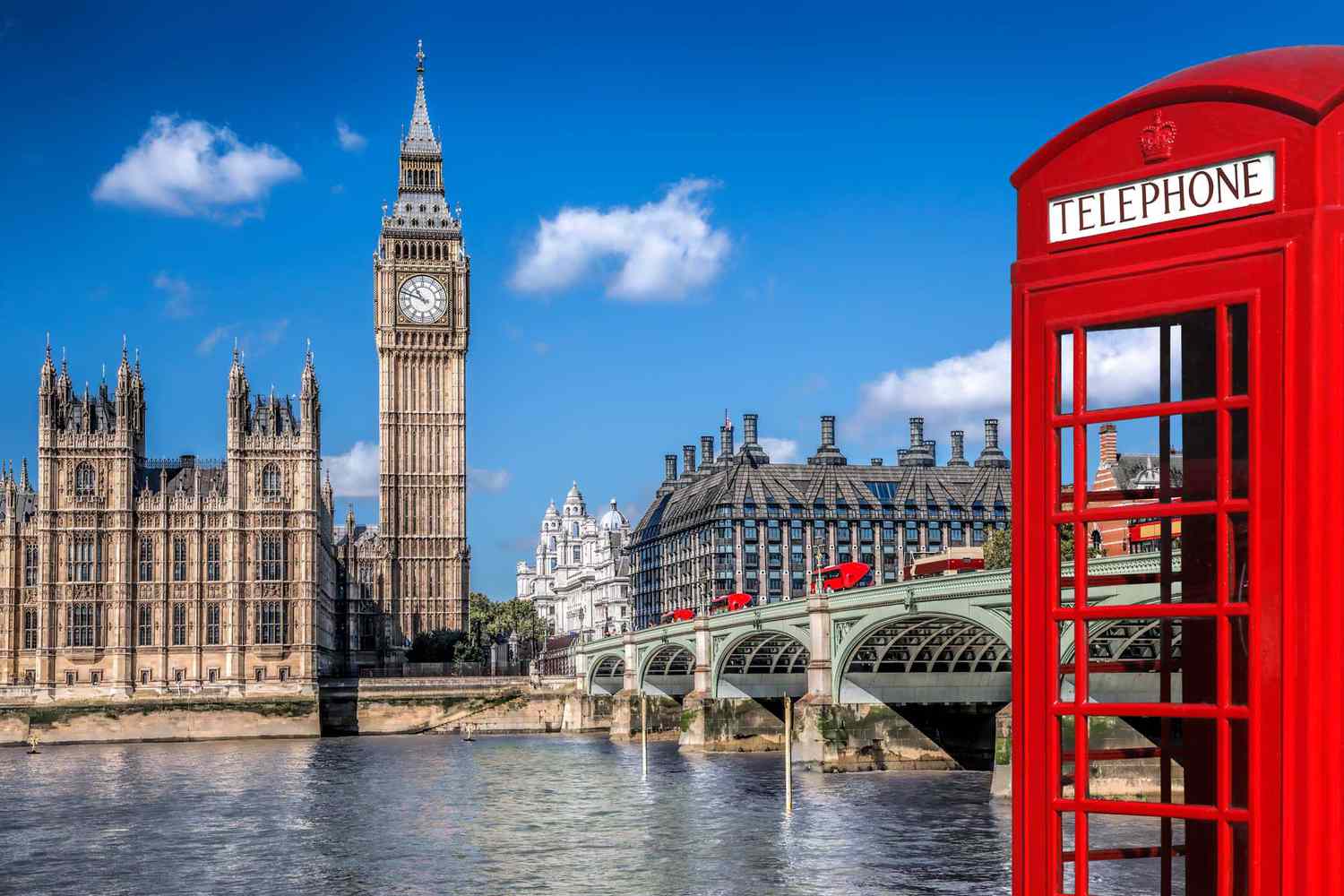 Big Ben en arrière-plan avec vue sur la Tamise